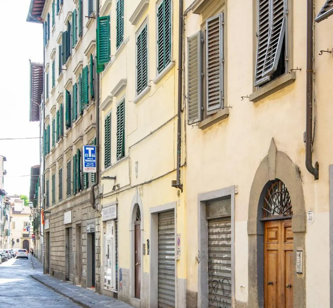 Central And Quiet Apartment Florence