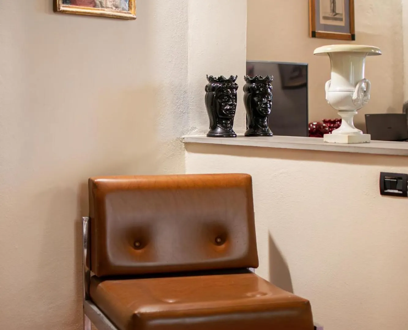 Central And Quiet Apartment Florence Italy