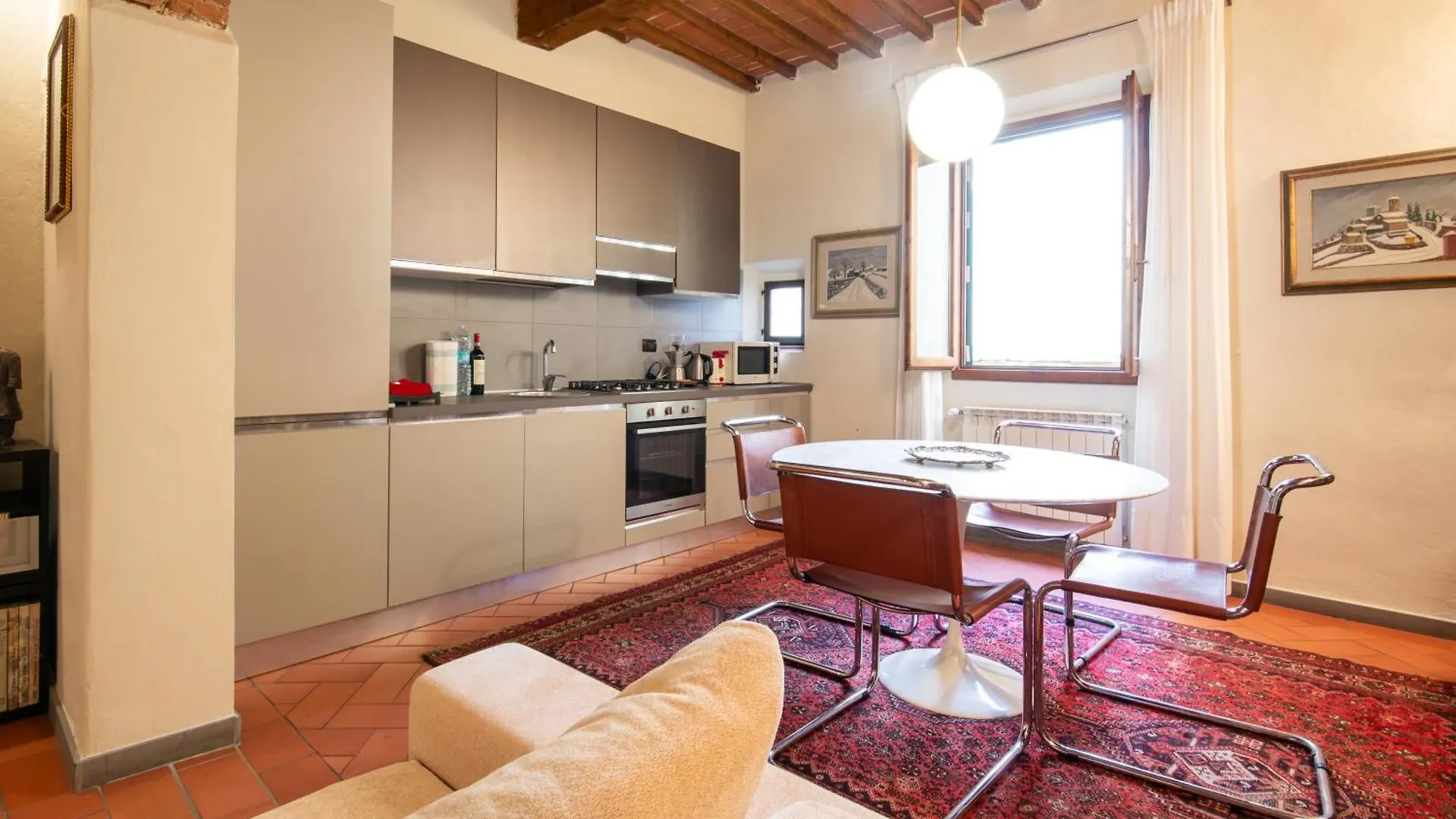 Central And Quiet Apartment Florence
