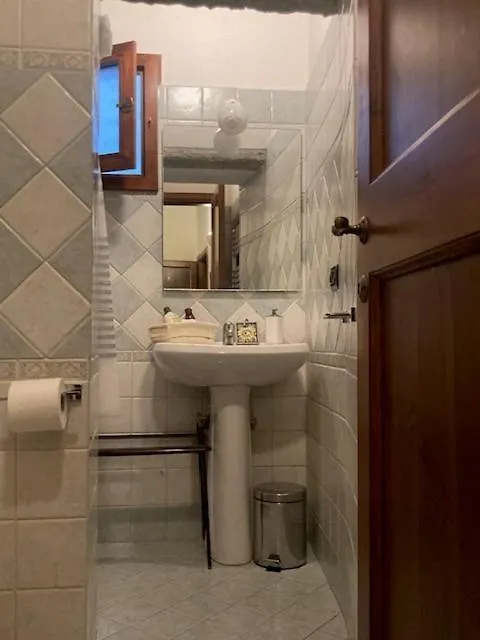 Central And Quiet Apartment Florence Italy