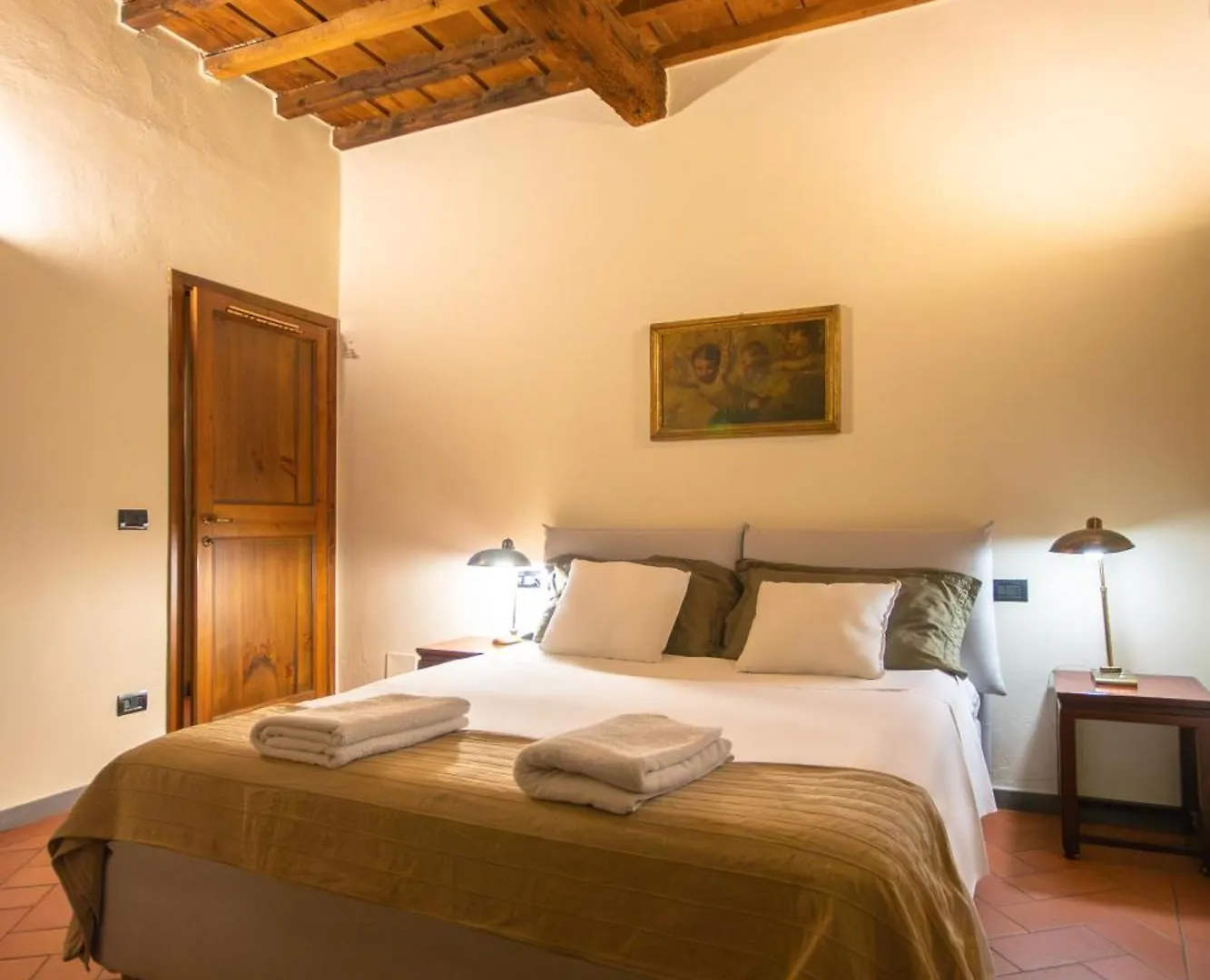 Central And Quiet Apartment Florence